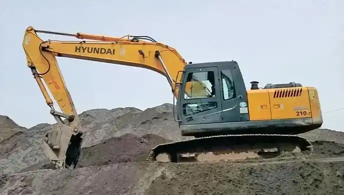 Hyundai R210